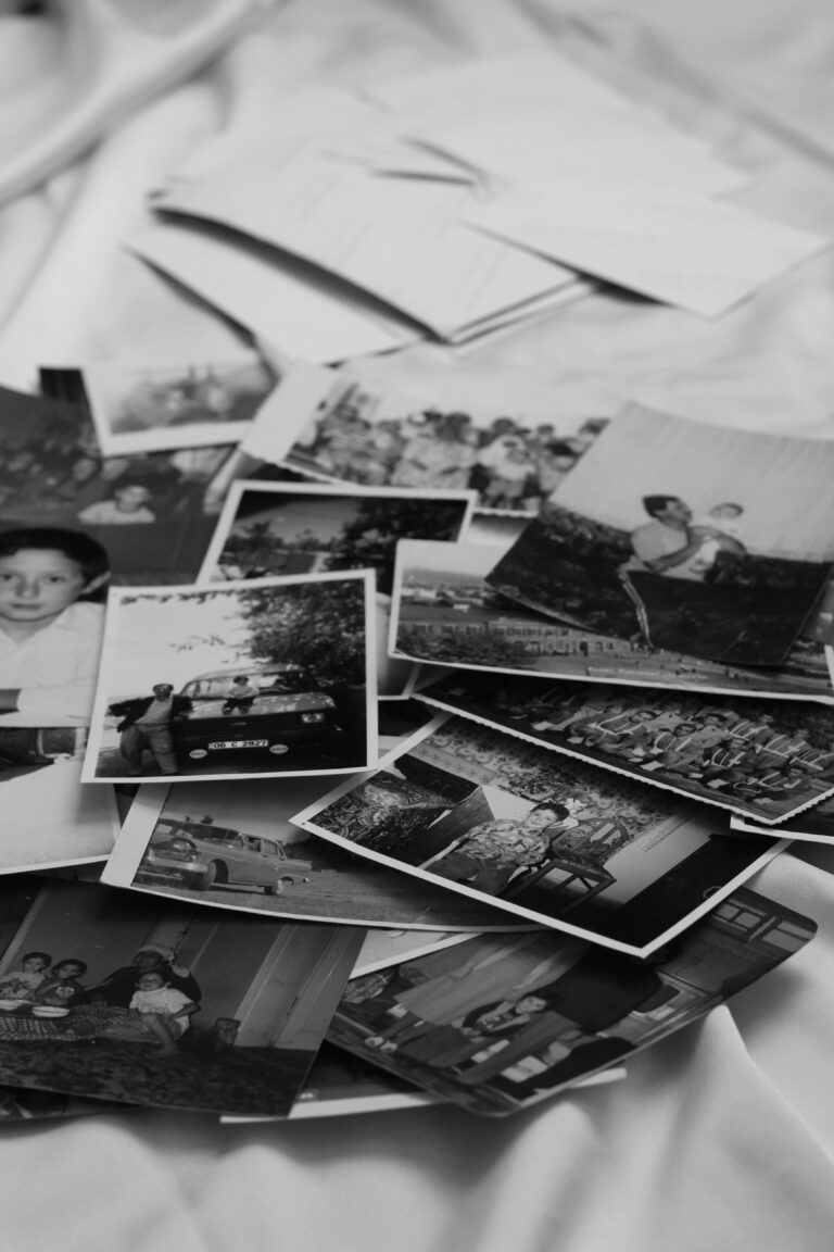 Partire per restare: la migrazione taciuta delle donne del Sud. Memoria intergenerazionale di un viaggio al contrario